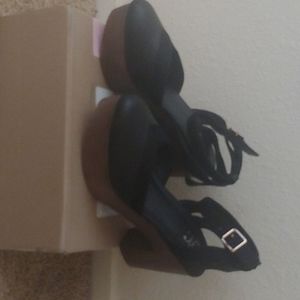 Black clog platforms